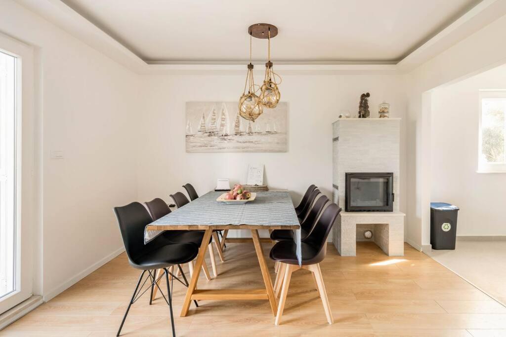 Garden House Sutivan ภายนอก รูปภาพ